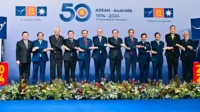 Pose-di-Forum-KTT-ASEAN-Australia-Jokowi-Diapit-Sultan-Brunei-dan-PM-Laos