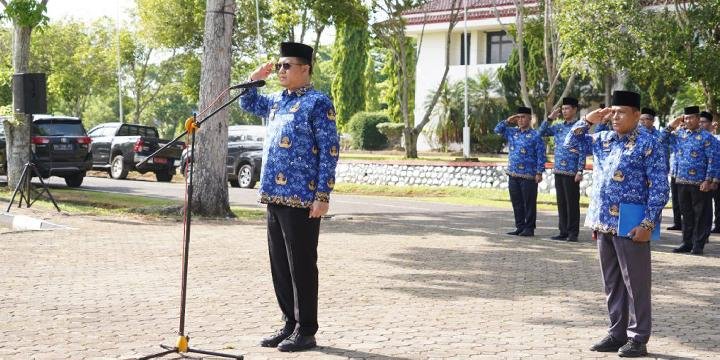 Penjabat Kepala Daerah Banyuasin Beri Hadiah ASN Penghapal Selawat Busyro