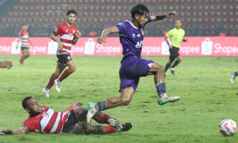 Madura United umumkan lepas bek asing Christian Rontini