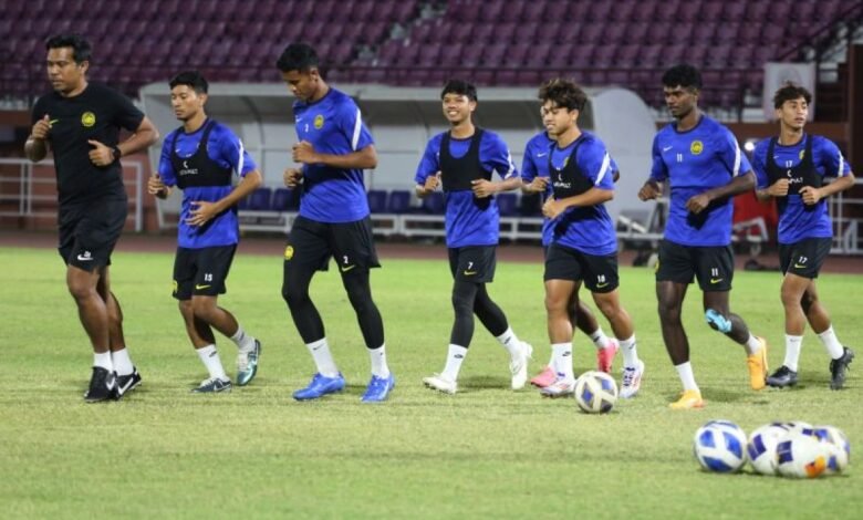 Skuad Tanah Melayu di tempat tempat Piala AFF, gabungan pemain lokal juga naturalisasi